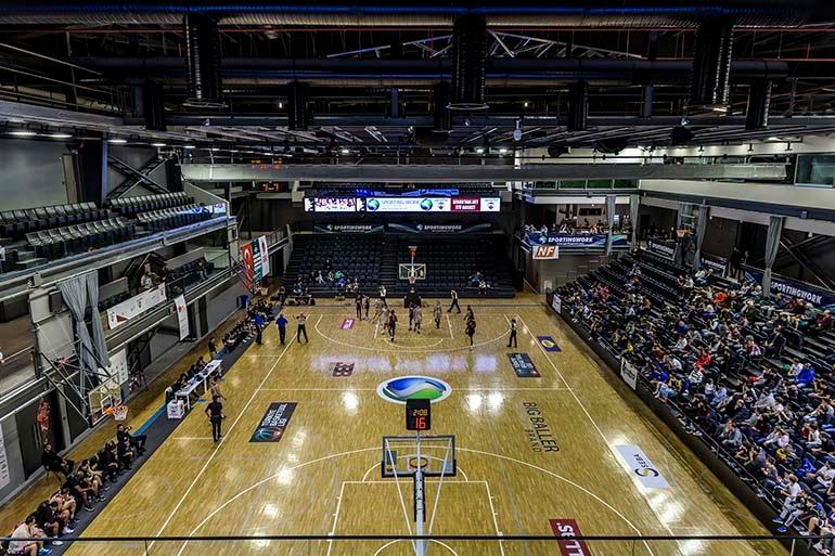 Complex Istanbul main hall at full capacity